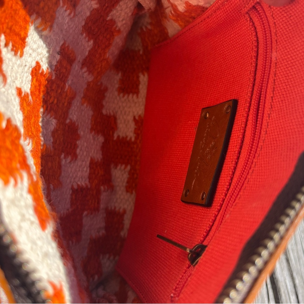 PATRICIA NASH WRISTLET AZTEC DESIGN  WRISTLET Orange and Cream Patterned Clutch - Picture 2 of 2